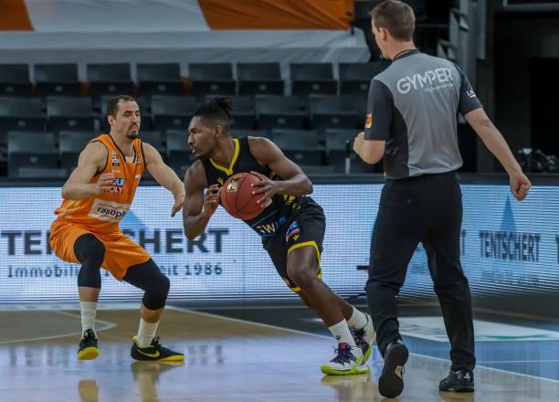 都在告诉世 都在告诉世